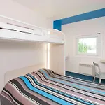 Krystal Hotel *