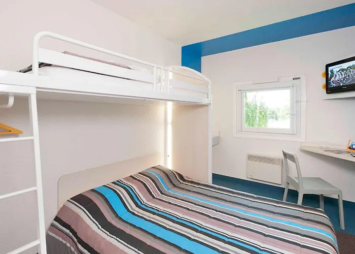Krystal Otel *